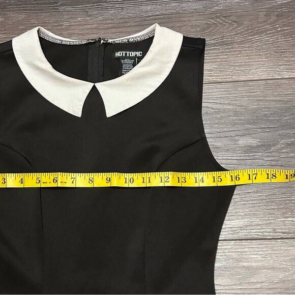 Hot Topic Black and White Collar Sleeveless Gothic Dress Size Small - Picture 5 of 9